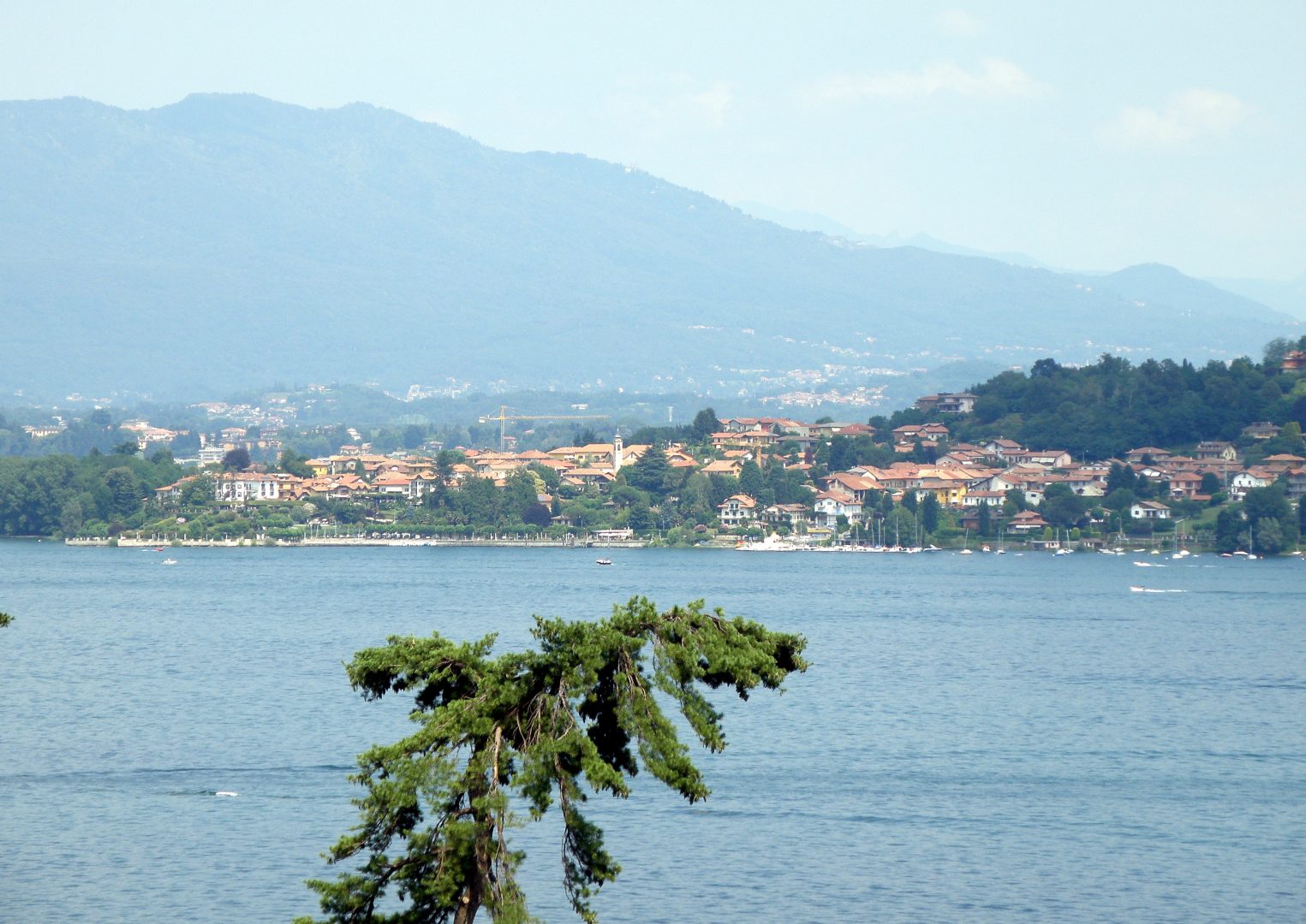 File:Ranco Panorama 3.JPG